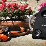 Mách bạn cách mua thiết bị tưới cây tại nhà bất chấp mọi khoảng cách