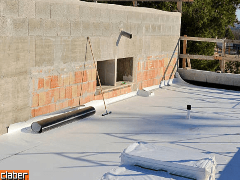 CÁCH KHẮC PHỤC THẤM NƯỚC SÂN THƯỢNG HIỆU QUẢ