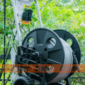 So sánh cuộn vòi nước tưới cây có xe đẩy 8864 và 8858